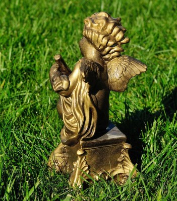 figura-angelok-s-lyutney-71311284613877