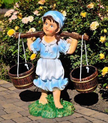 podstavka-dlya-cvetov-devochka-s-koromyslom-80772522391638