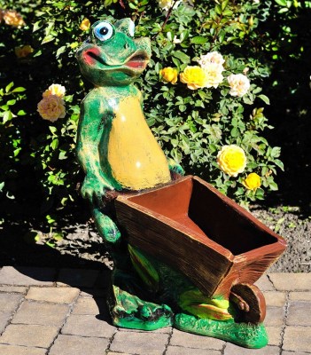 podstavka-dlya-cvetov-lyagushka-s-tachkoy-20580294929017