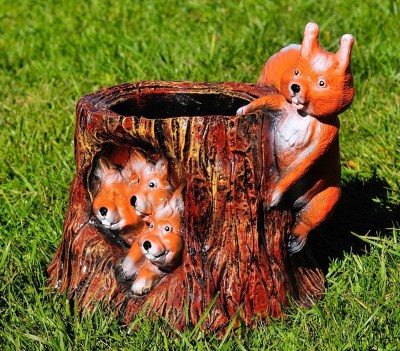 podstavka-dlya-cvetov-penyok-s-belchatami-44904454427163