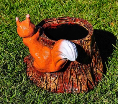 podstavka-dlya-cvetov-penyok-s-belchatami-97189603346798