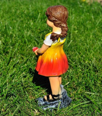 sadovaya-figura-devochka-s-rozami-85793906986403