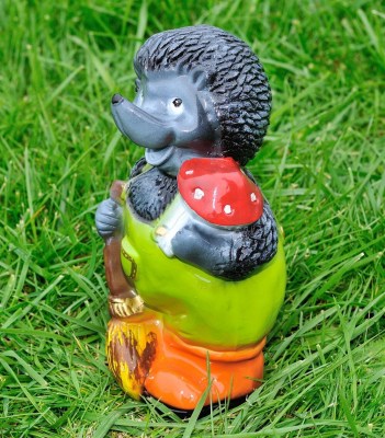 sadovaya-figura-ezhik-s-metloy-43867164347886