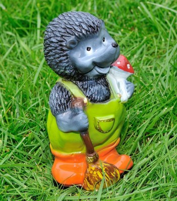 sadovaya-figura-ezhik-s-metloy-46281447658440