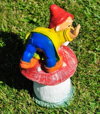 sadovaya-figura-gnom-gribnik-m-15499163929806