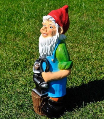 sadovaya-figura-gnom-kuznec-65463529945178