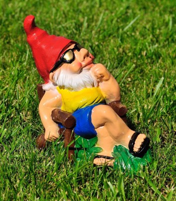 sadovaya-figura-gnom-na-otdyhe-m-47794295730851