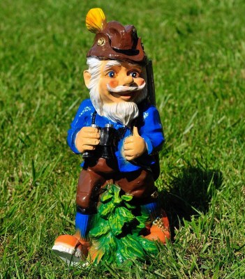 sadovaya-figura-gnom-ohotnik-m-50477079998864
