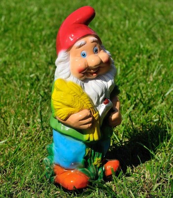 sadovaya-figura-gnom-s-kolosyami-m-19488843520640