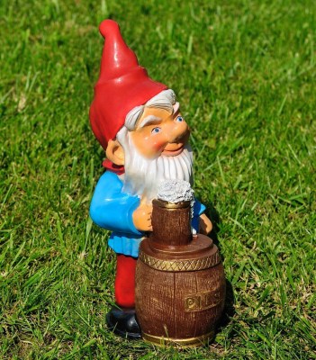 sadovaya-figura-gnom-s-pivom-m-19073437816000