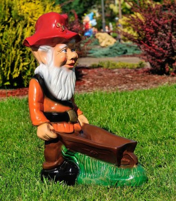 sadovaya-figura-gnom-s-tachkoy-47485693532961