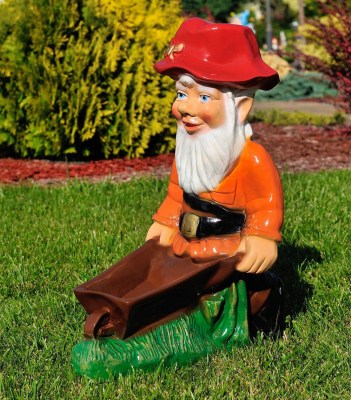 sadovaya-figura-gnom-s-tachkoy-58092950251246