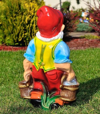 sadovaya-figura-gnom-s-vedrami-33808282855470