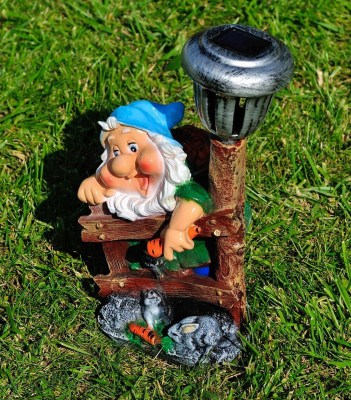 sadovaya-figura-gnom-u-zabora-s-fonarem-m-59317966948406