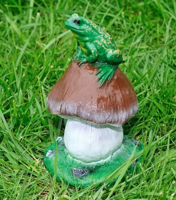 sadovaya-figura-gribochek-belyy-s-zhabkoy-68376829195757