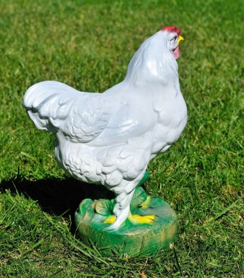 sadovaya-figura-kurica-20717027199365