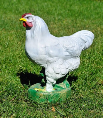 sadovaya-figura-kurica-87987823655374