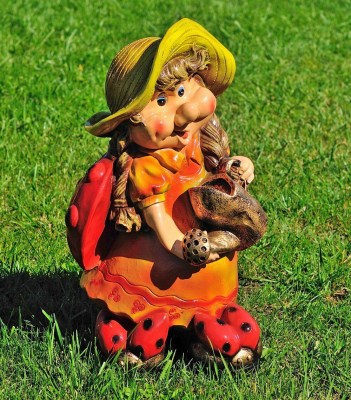 sadovaya-figura-mayya-s-leykoy-14916569164932