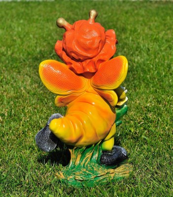 sadovaya-figura-motylek-s-liliey-36135101189773