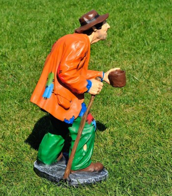 sadovaya-figura-nishchiy-39392531557792