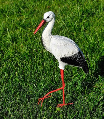 sadovaya-figura-sterh-na-metlapah-85248582534826