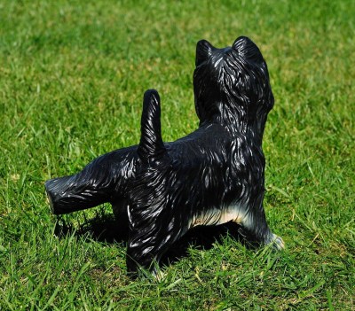 sadovaya-figura-terer-pisayushchiy-96709278157235