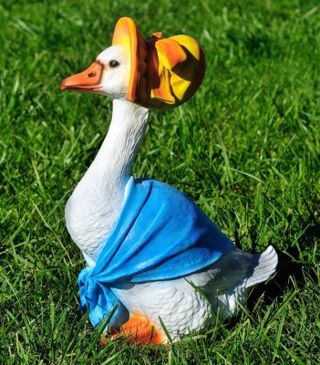 sadovaya-figura-utka-v-shlyape-61268798830308